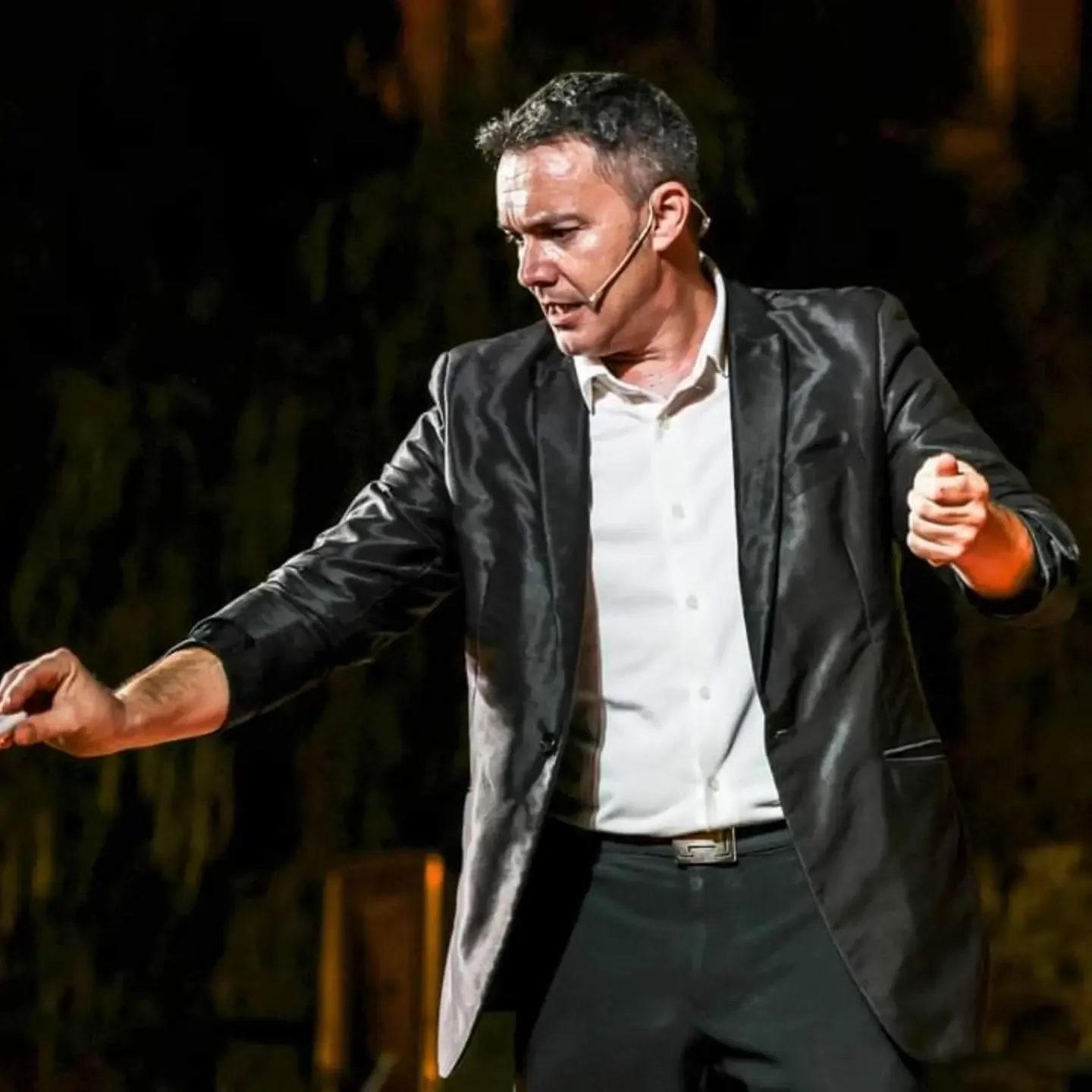 Magic Julian — Magicien professionnel Côte d'Azur Nice Monaco Cannes